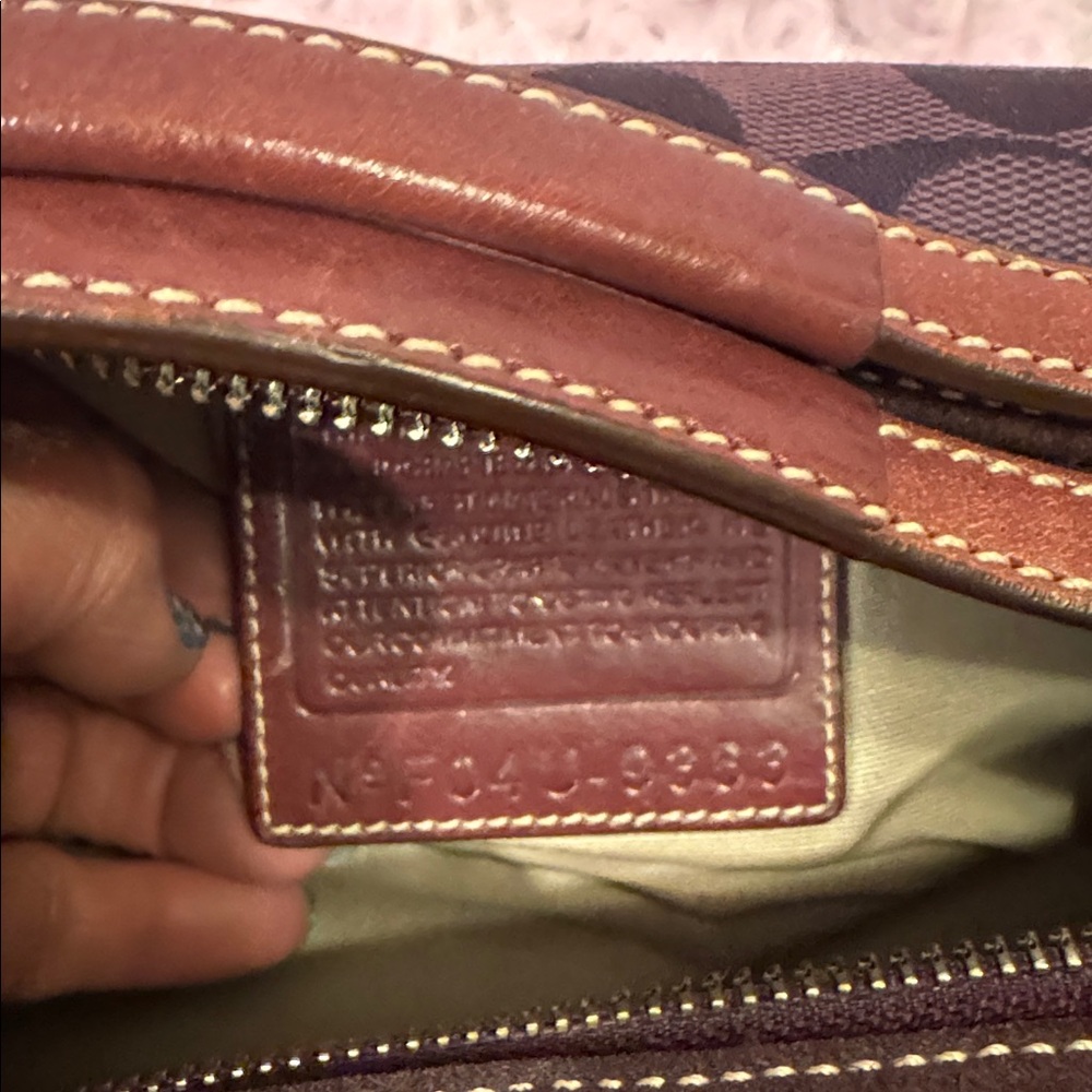 Rare 2004 Vintage Coach EastWest Duffle Bag - Picture 10 of 12